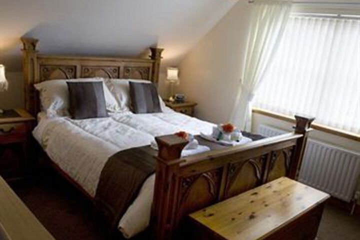 Room 12 of 22