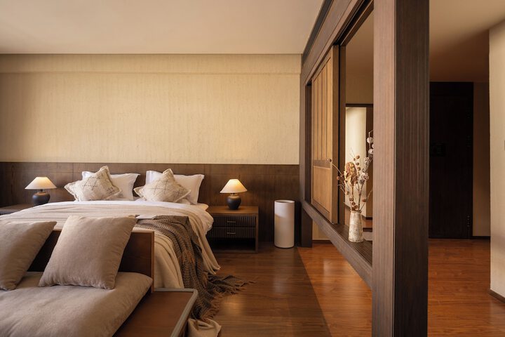 Room 28 of 99