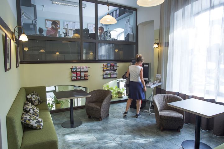 Entrance & Lobby