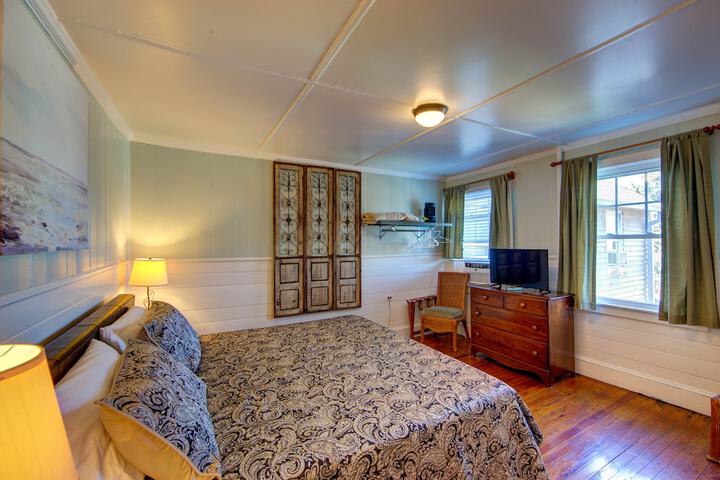 Room 284 of 309