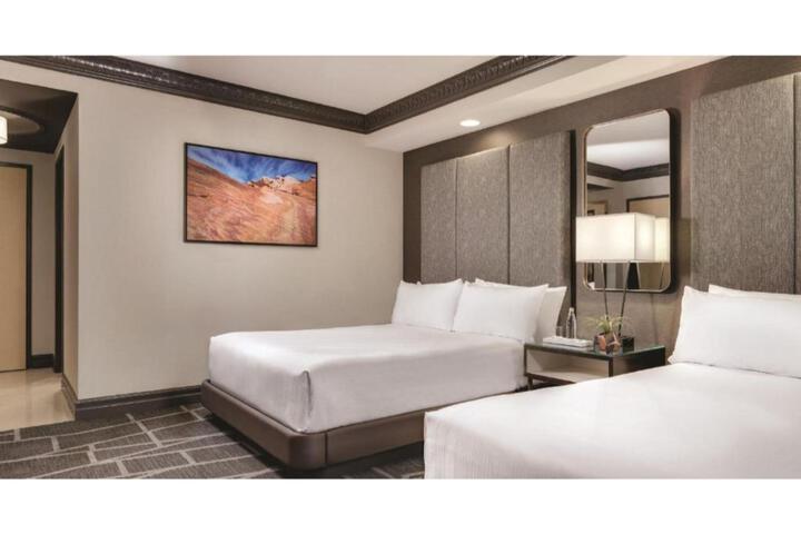 Standard Room, King or Two Doubles (7 of 8)