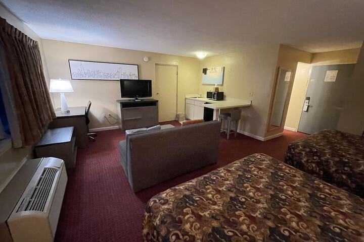 Room 16 of 31