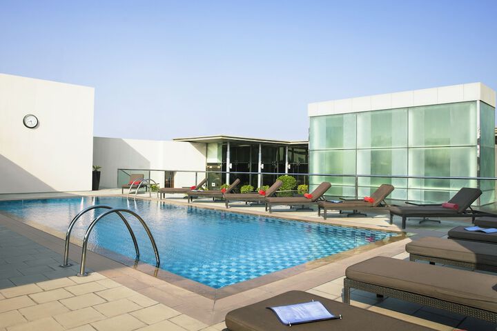 Pool Hotel