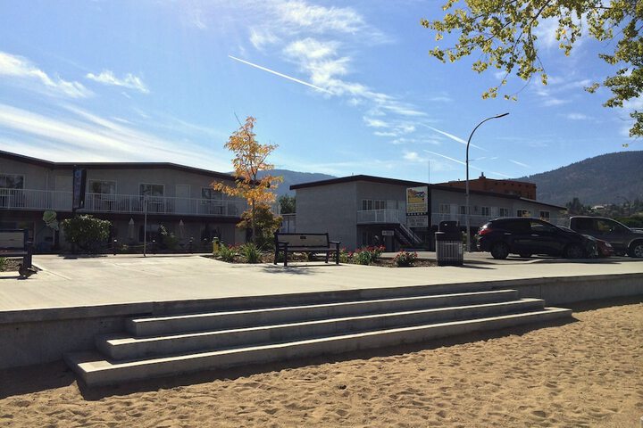 Golden Sands Resort Motel in Penticton, BC