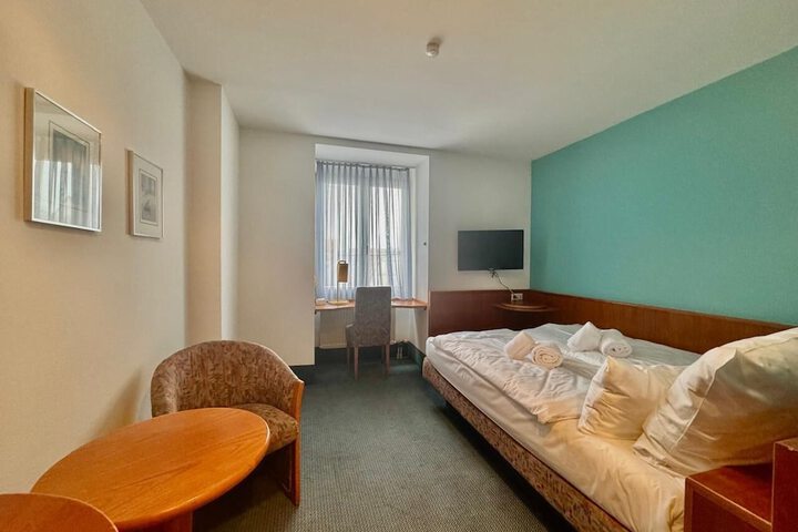 Room 29 of 63