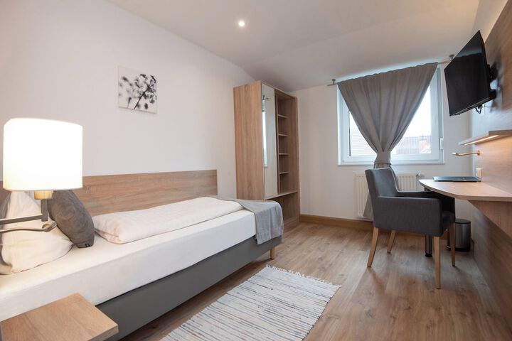 Room 3 of 9
