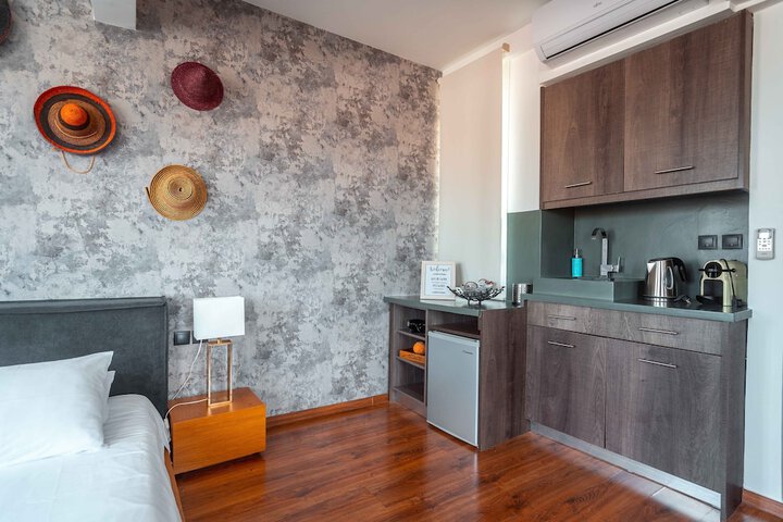Room 25 of 121