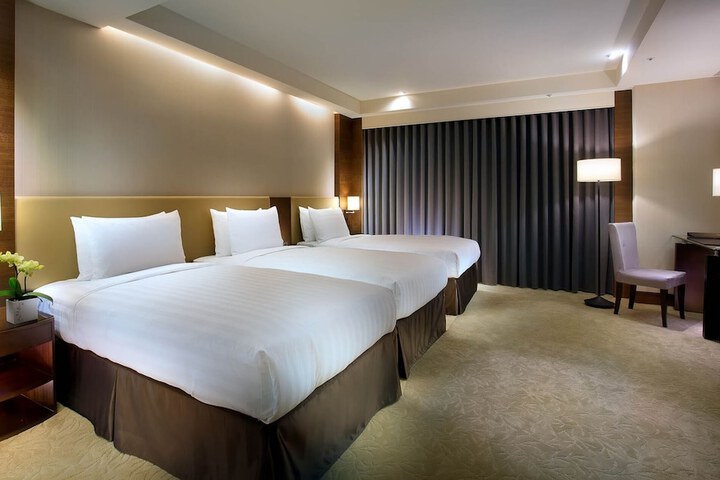 Room 18 of 38