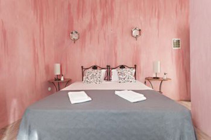 Room 12 of 25