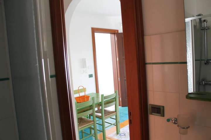 Room 3 of 16