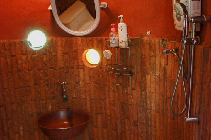 Room 16 of 21