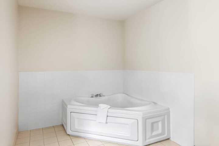 Room 20 of 32