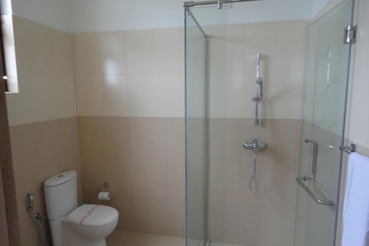 Room 15 of 33