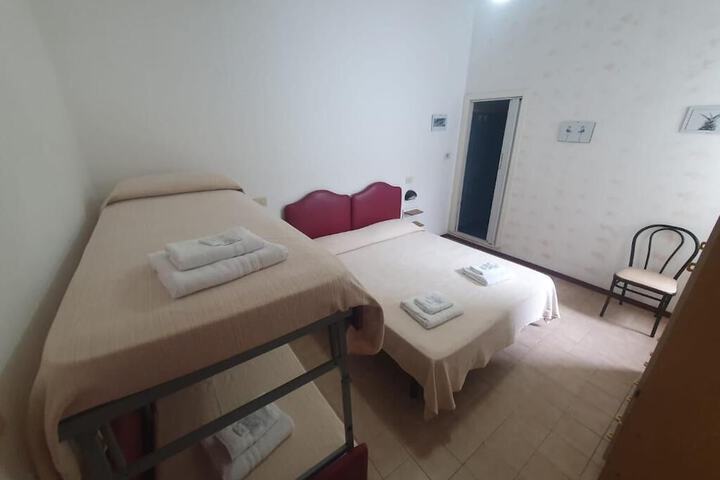 Room 2 of 14