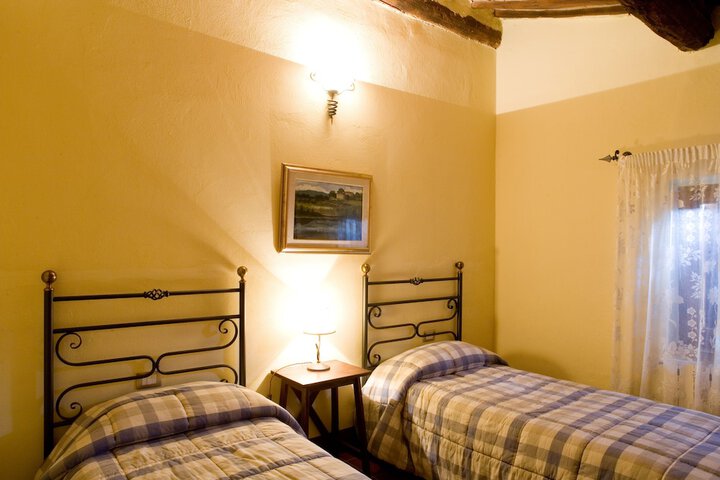 Room 10 of 64