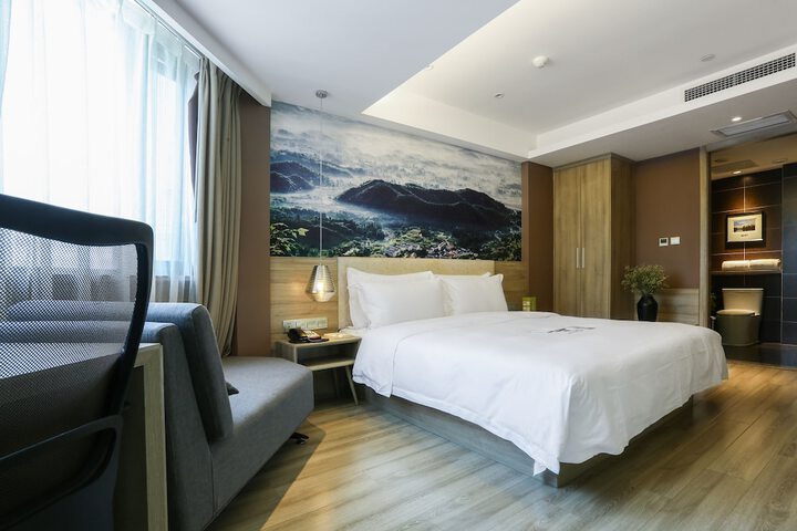 Room 16 of 60
