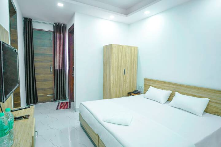 Room 19 of 27