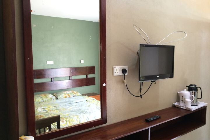 Room 3 of 57