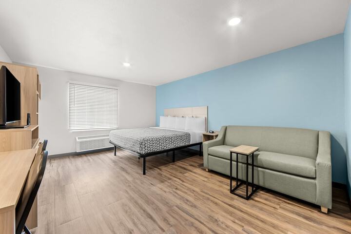 Room 10 of 31
