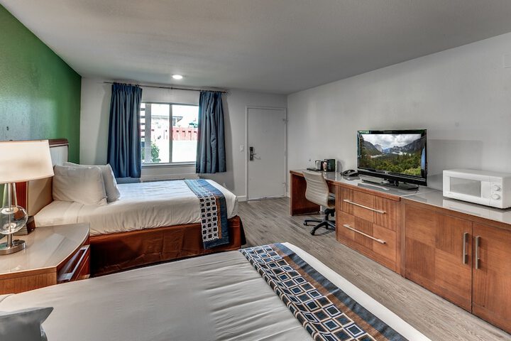 2 Double Beds (8 of 9)