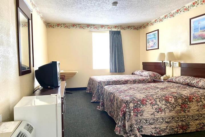 2 Double Beds (2 of 2)