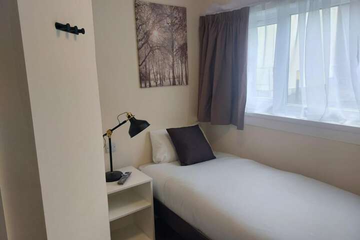 Room 4 of 52