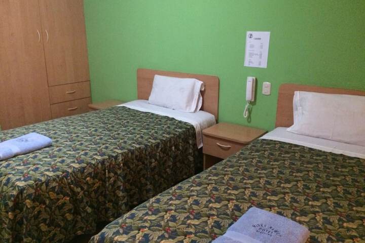Room 6 of 34