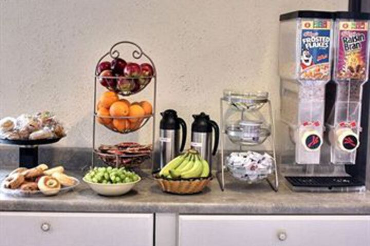 Breakfast/Coffee Service 6 of 16