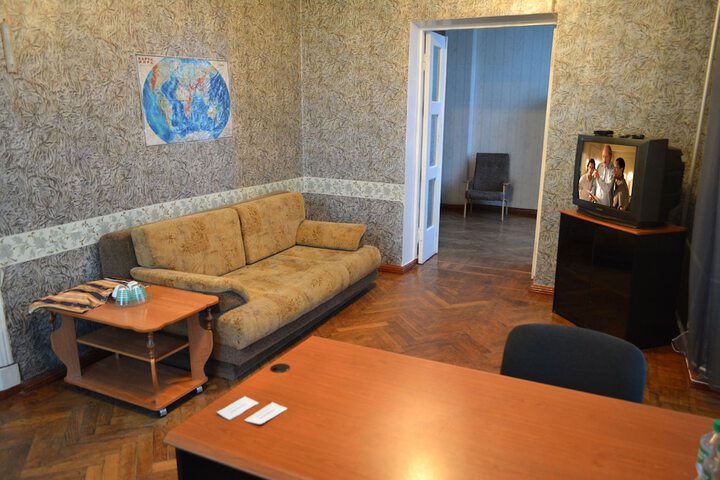 Room 62 of 100