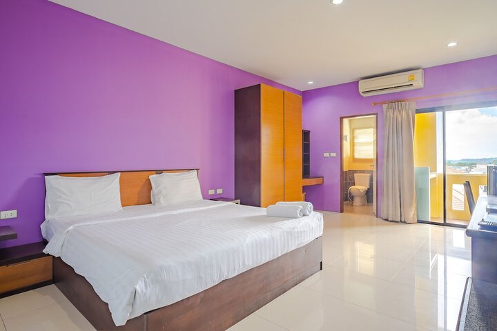 Room 8 of 53