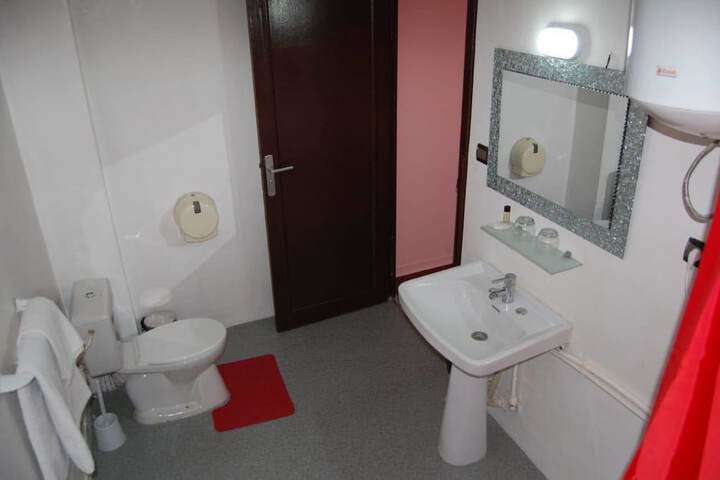 Room 37 of 52