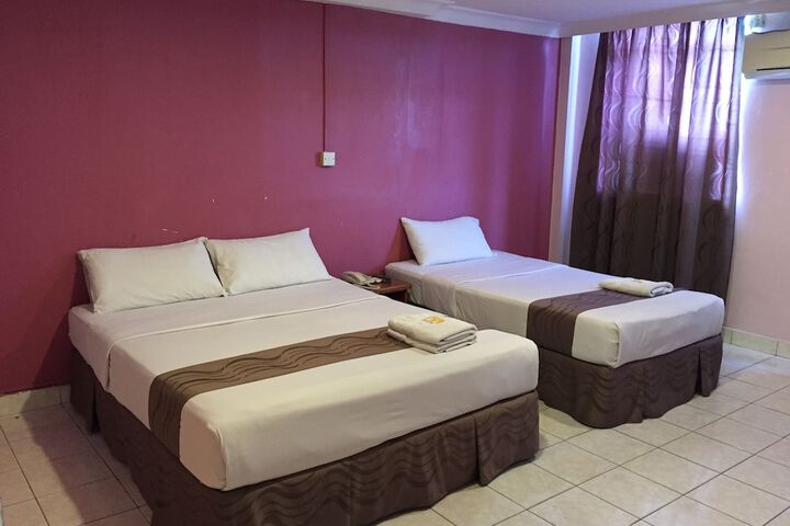 Room 4 of 25
