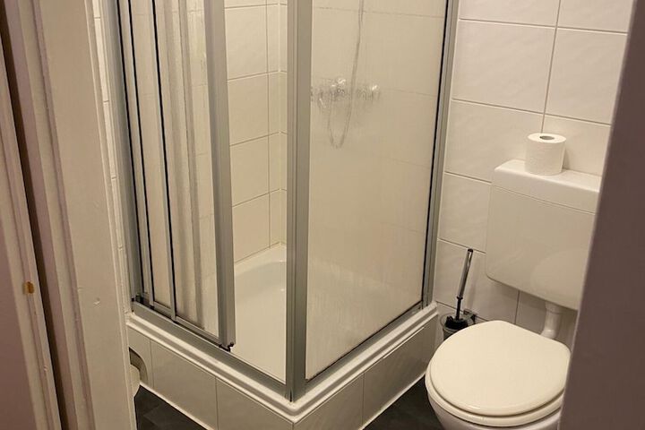Room 8 of 26