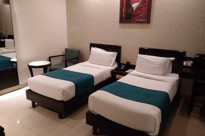 Room 16 of 29
