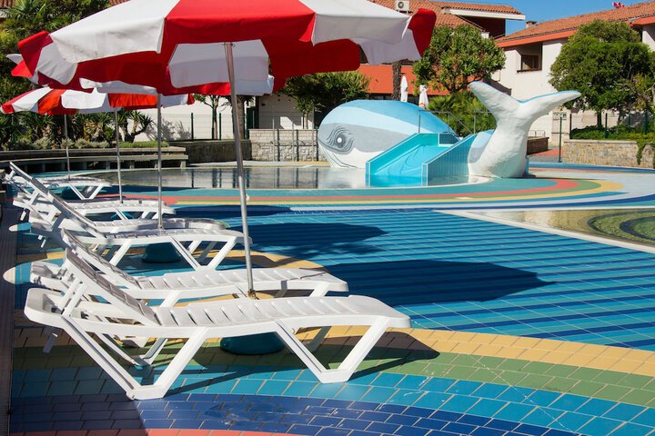 Hotel with Pool
