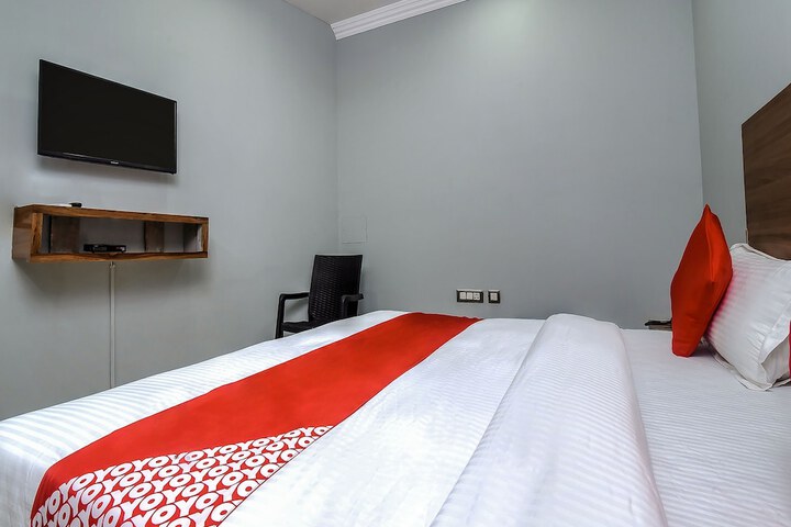 Room 30 of 32