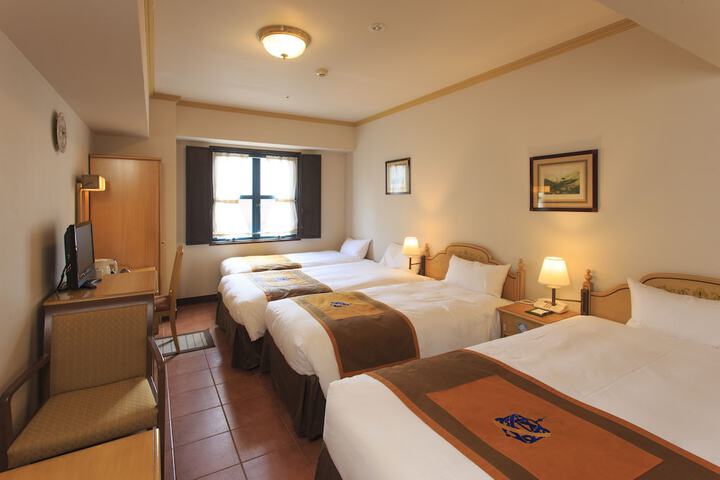 Room 14 of 40