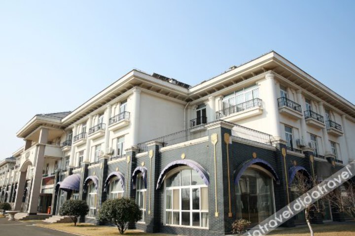 Golden Beach Hotel
