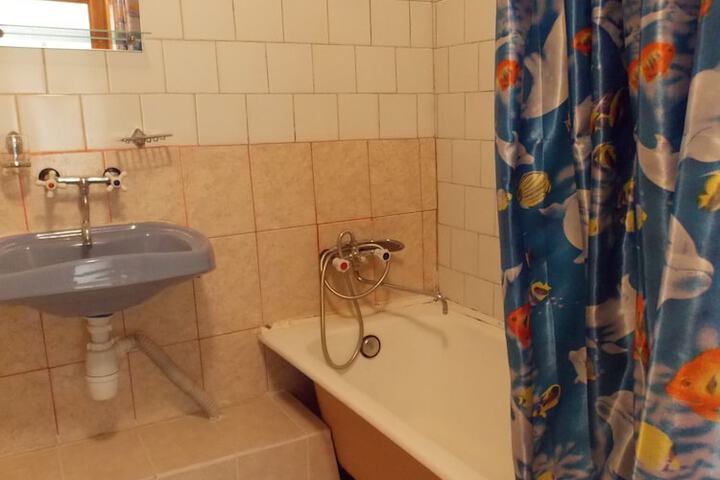 Room 46 of 87