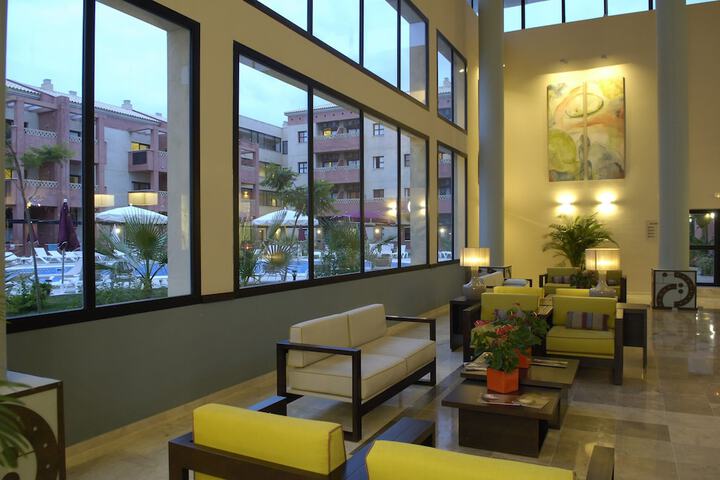 Guest Lobby