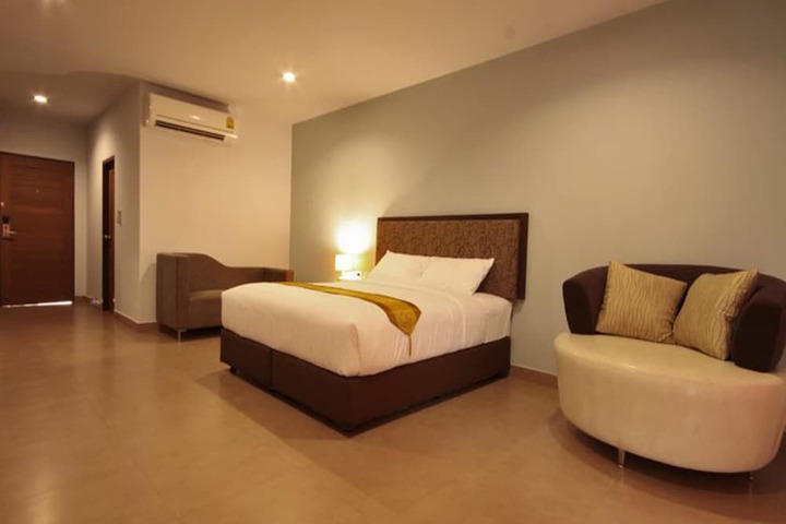 Room 4 of 31