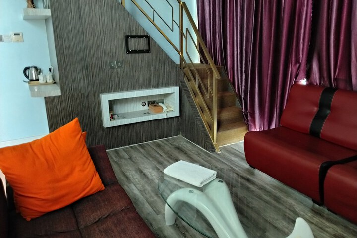 Room 14 of 66