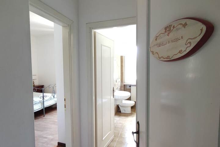 Room 6 of 24