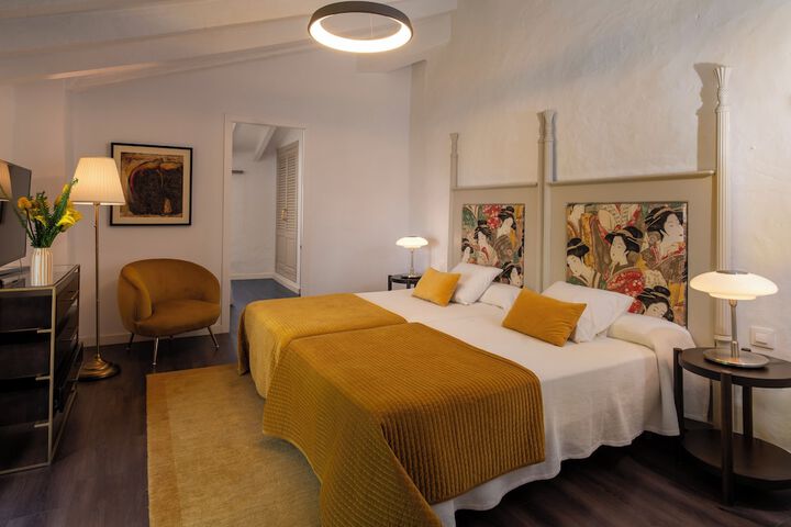 Room 48 of 112