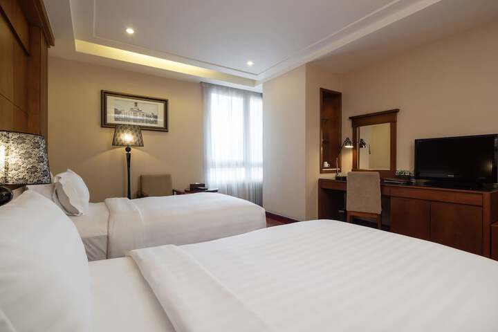 Room 10 of 52
