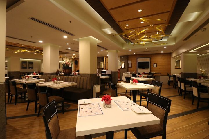 Dining Photos