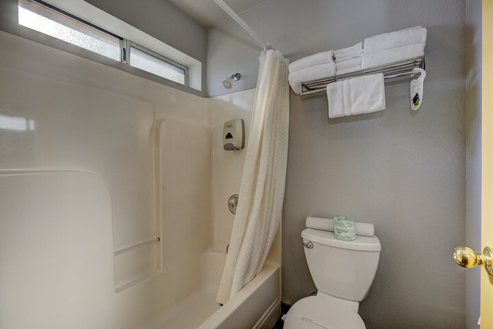 Room 42 of 56