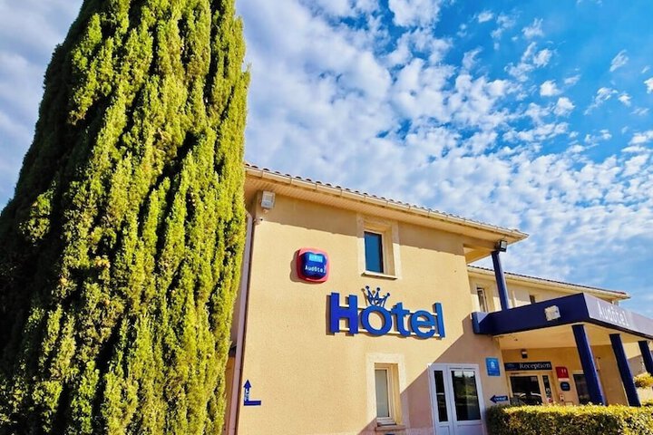 Hotel 36 of 41