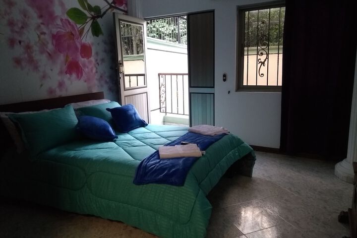 Room 4 of 39
