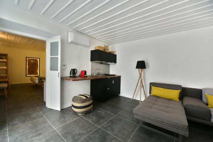 Room 33 of 62